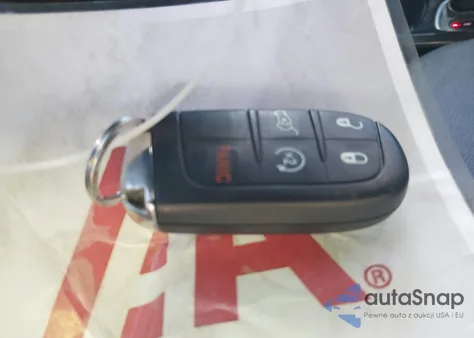 2018 Jeep Compass Limited 4X4 from USA, damaged, VIN 3C4NJDCB8JT334031